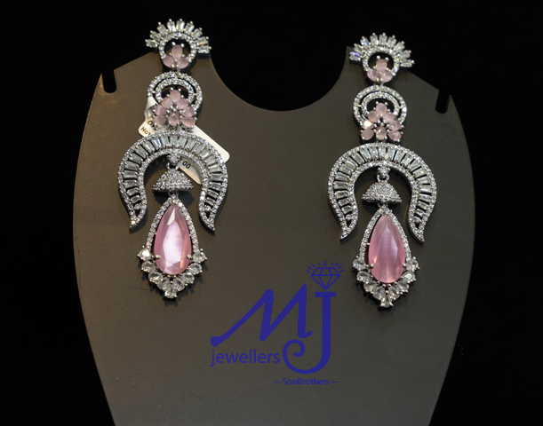 A pair of jhumkas.