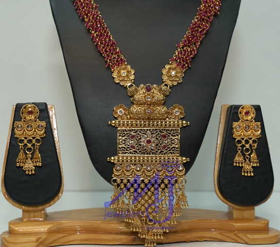 Mohini Antique jewellery set
